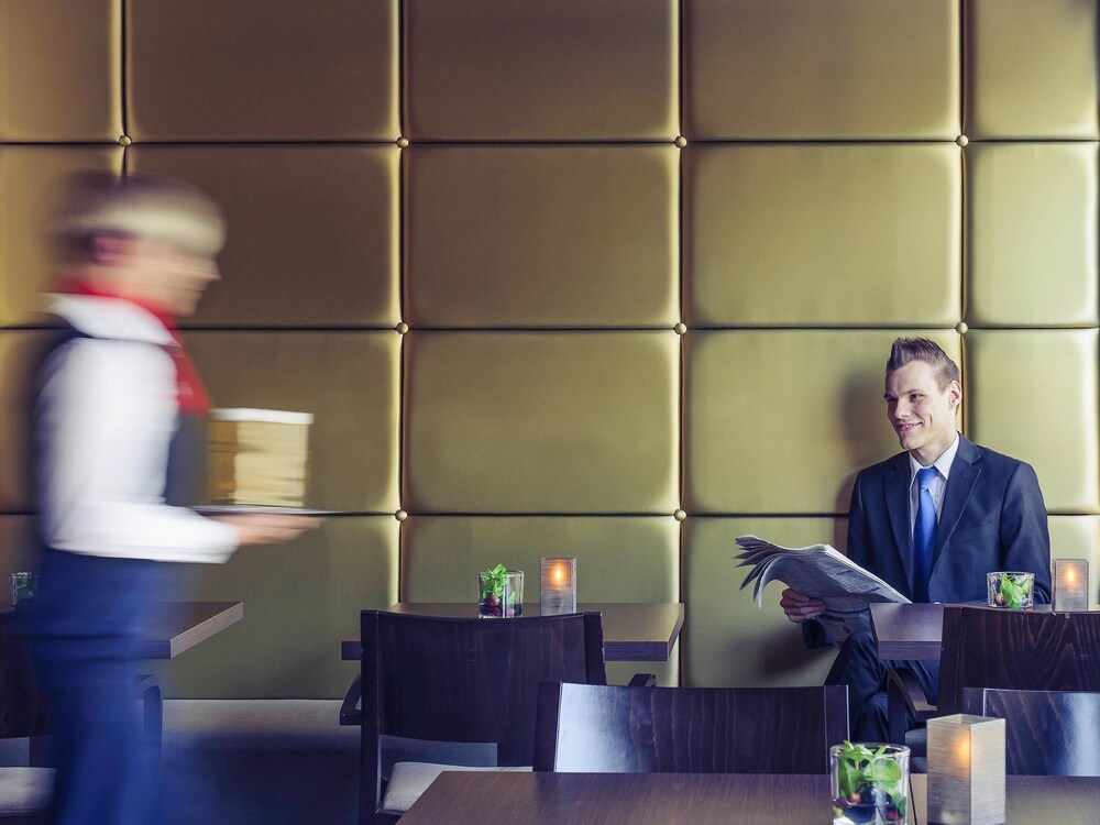Hotel Bar