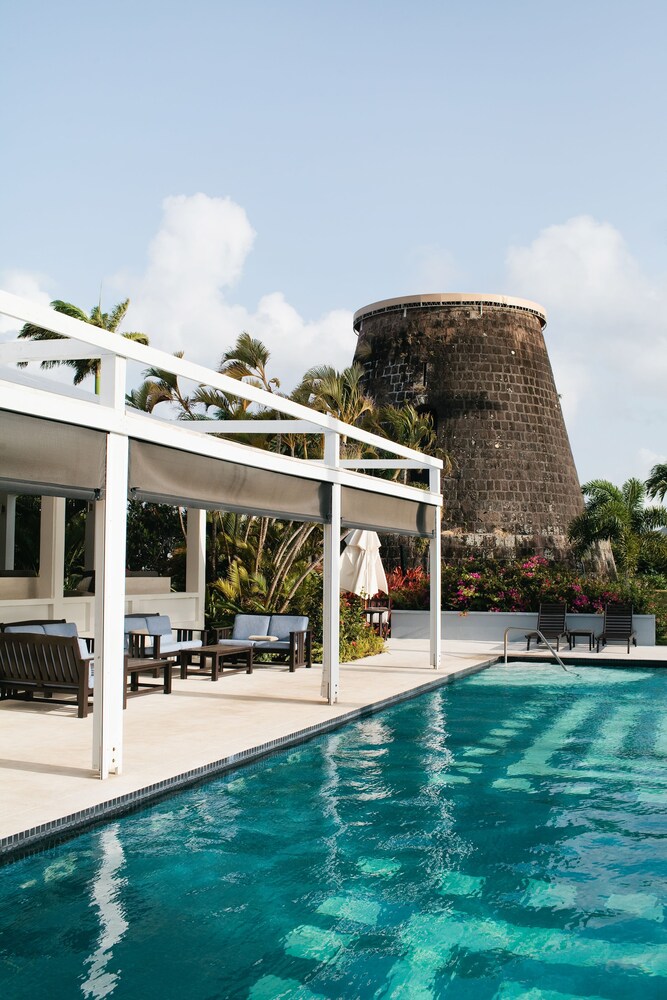 Poolside Bar