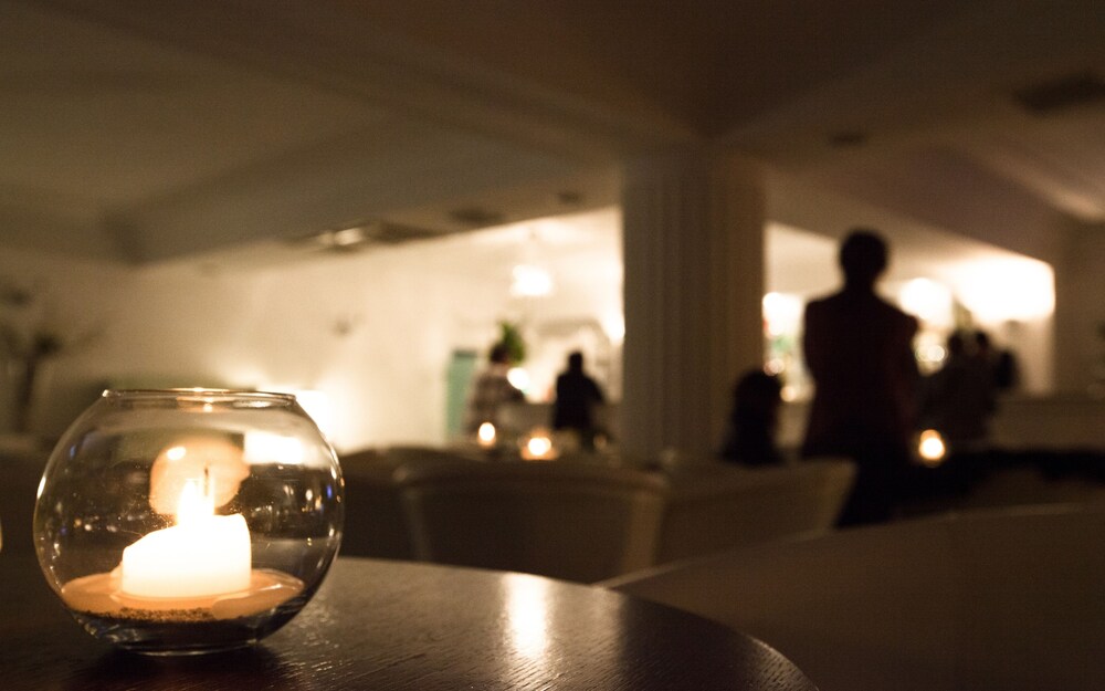 Hotel Lounge