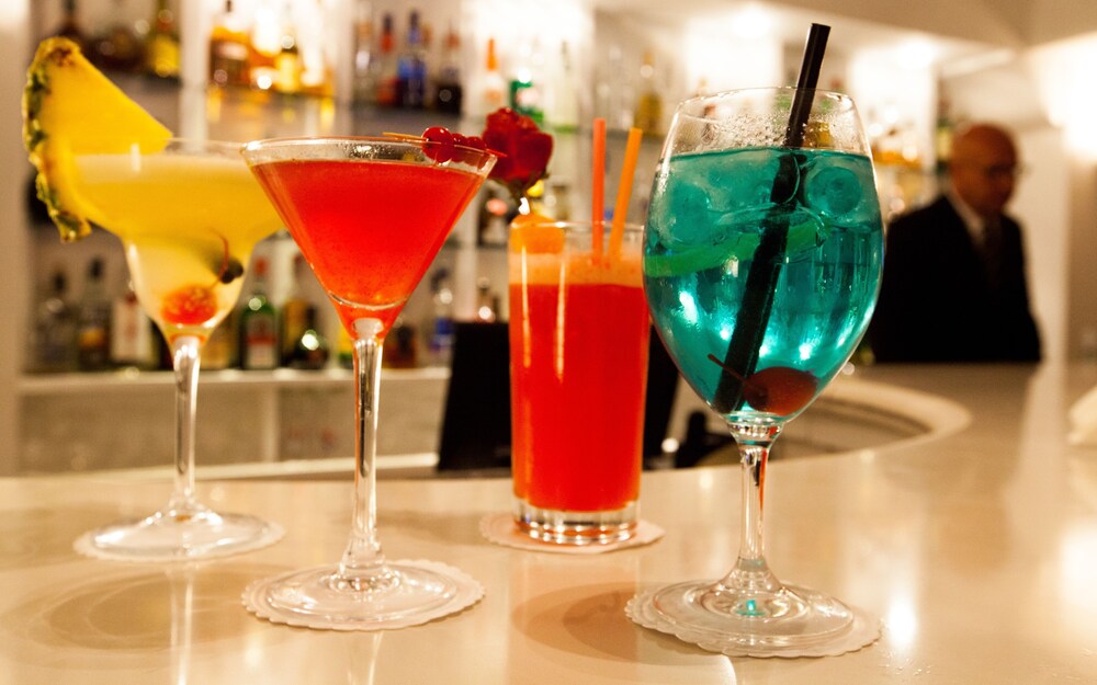 Hotel Bar