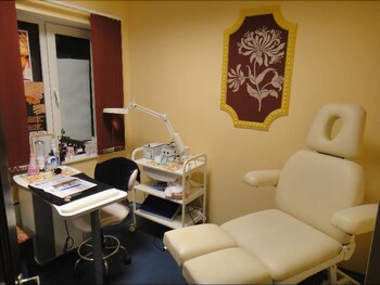 Nail Salon
