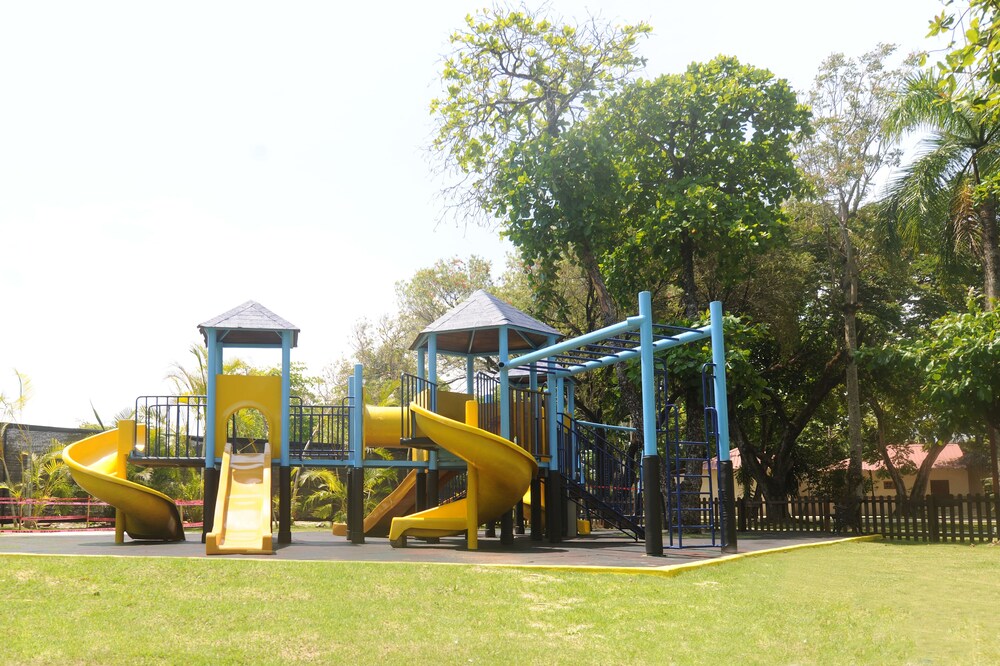 Childrens Play Area - Outdoor