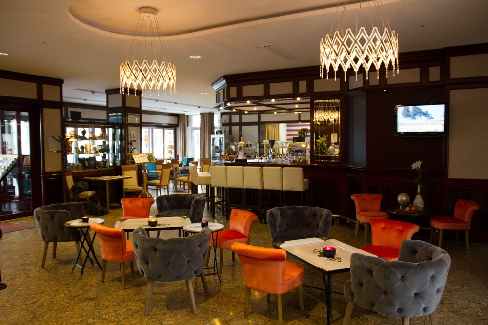 Bar-salon de l'hôtel