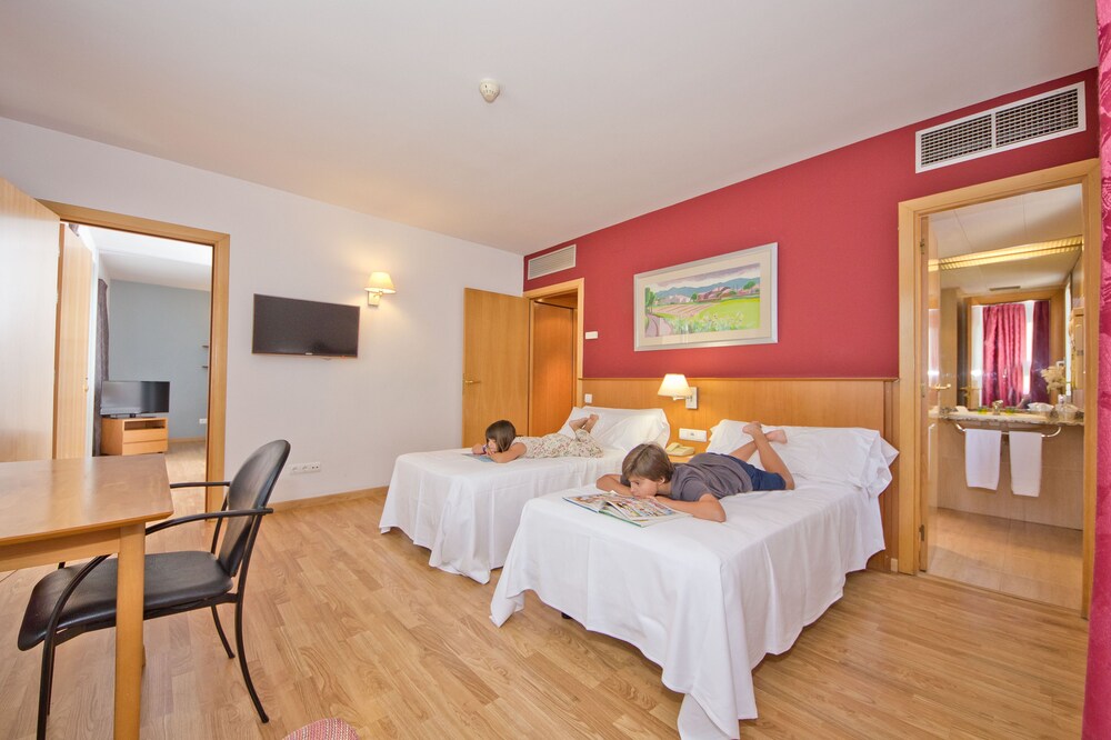 Standard (Quintuple) - Guestroom