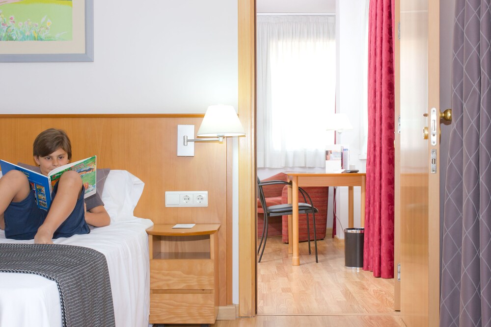 Standard (Quintuple) - Guestroom