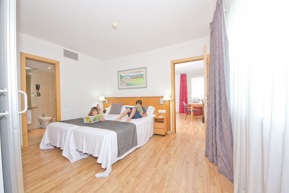 Standard (Quintuple) - Guestroom