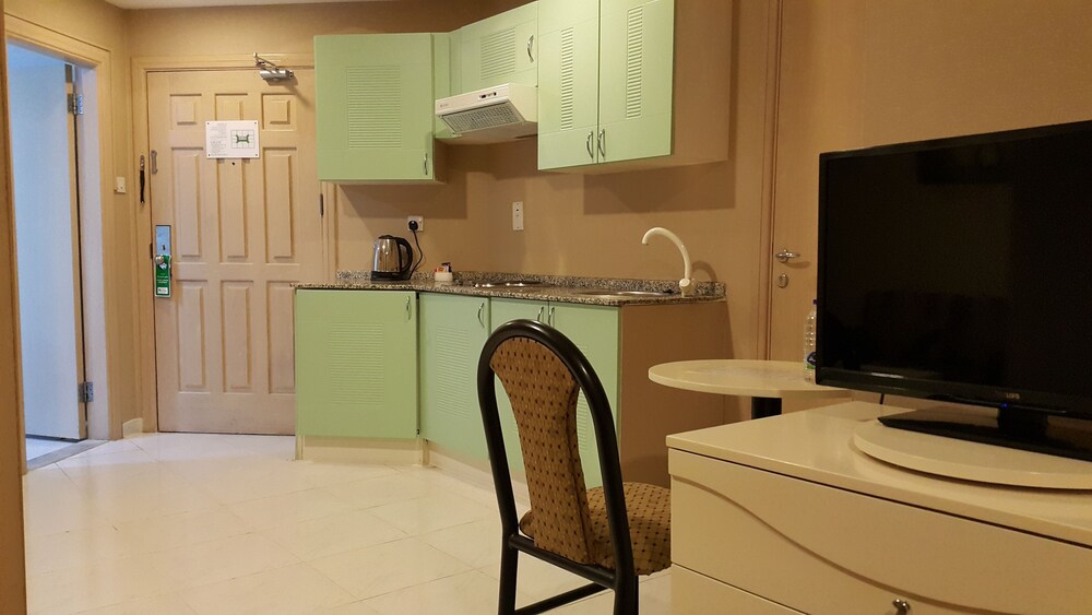 Executive Studio Suite - In-Room Kitchenette