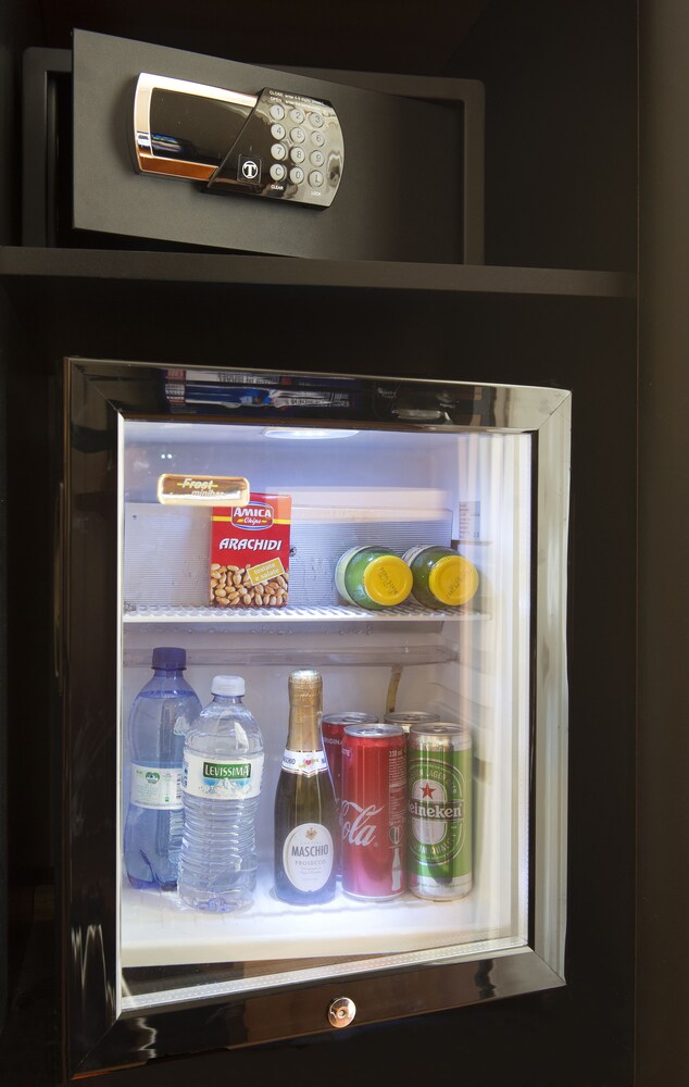 Mini-Refrigerator