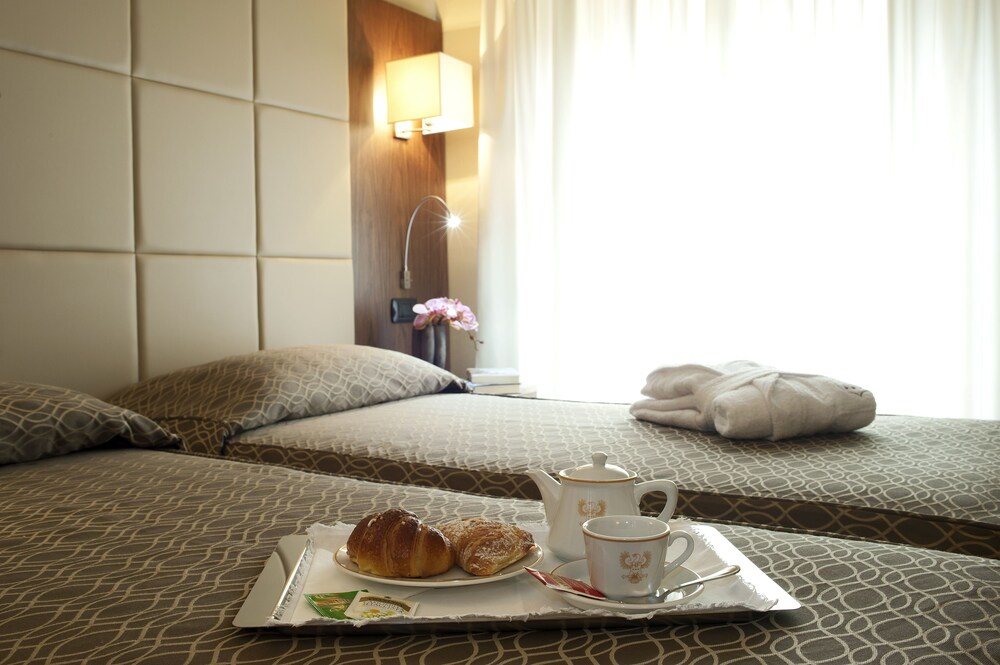Room Service - Dining