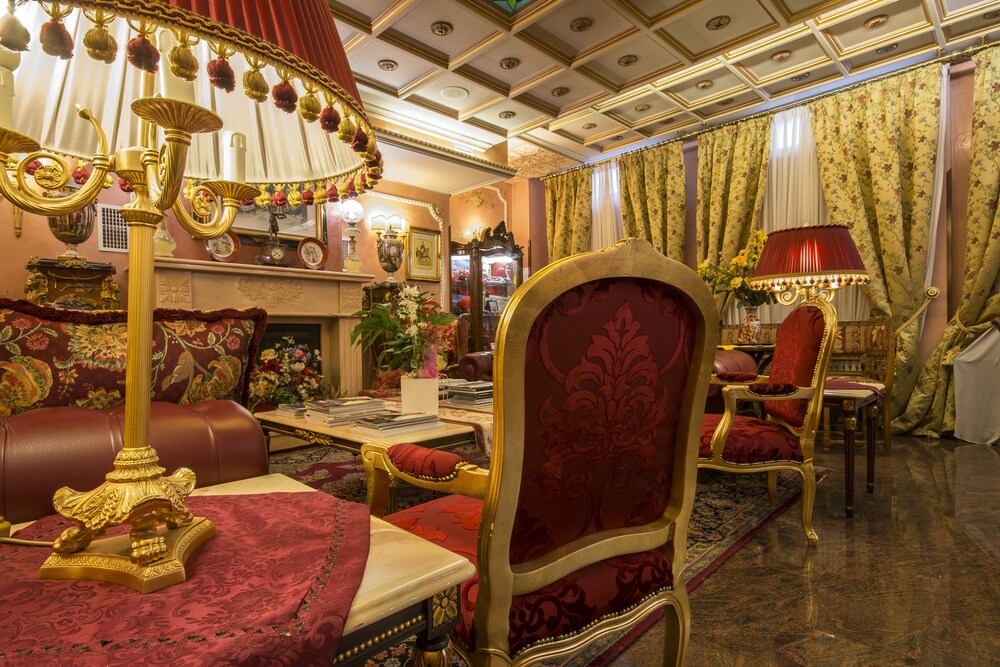 Hotel Bar