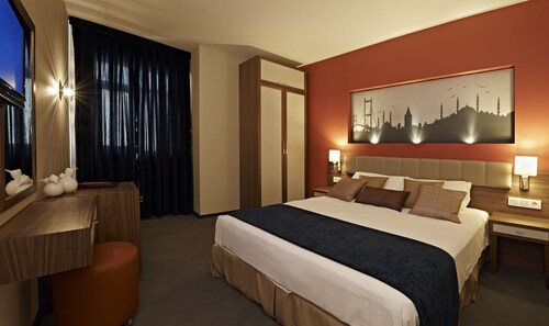 Lapis Inn Hotel & Spa ( Ex. Ambassador Hotel )
