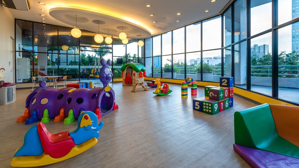 Children's activities, Chatrium Residence Sathorn