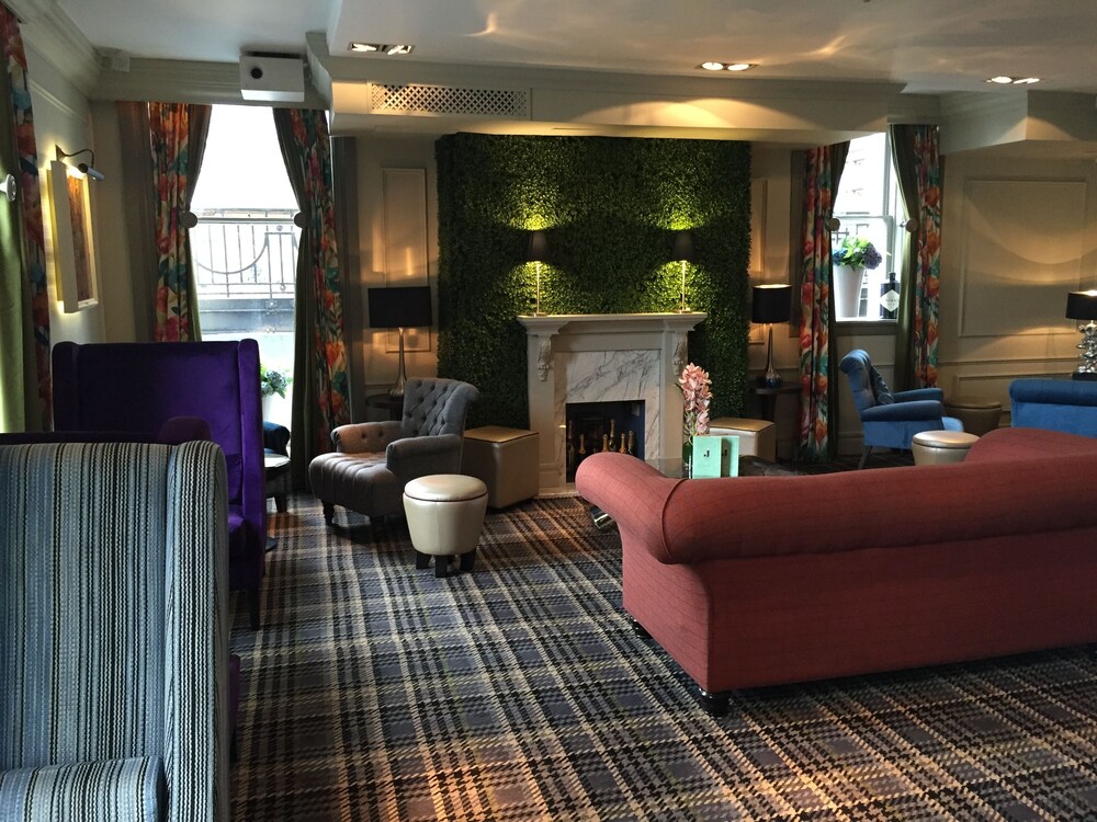 Hotel Lounge