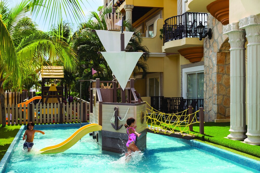 Childrens Play Area - Outdoor