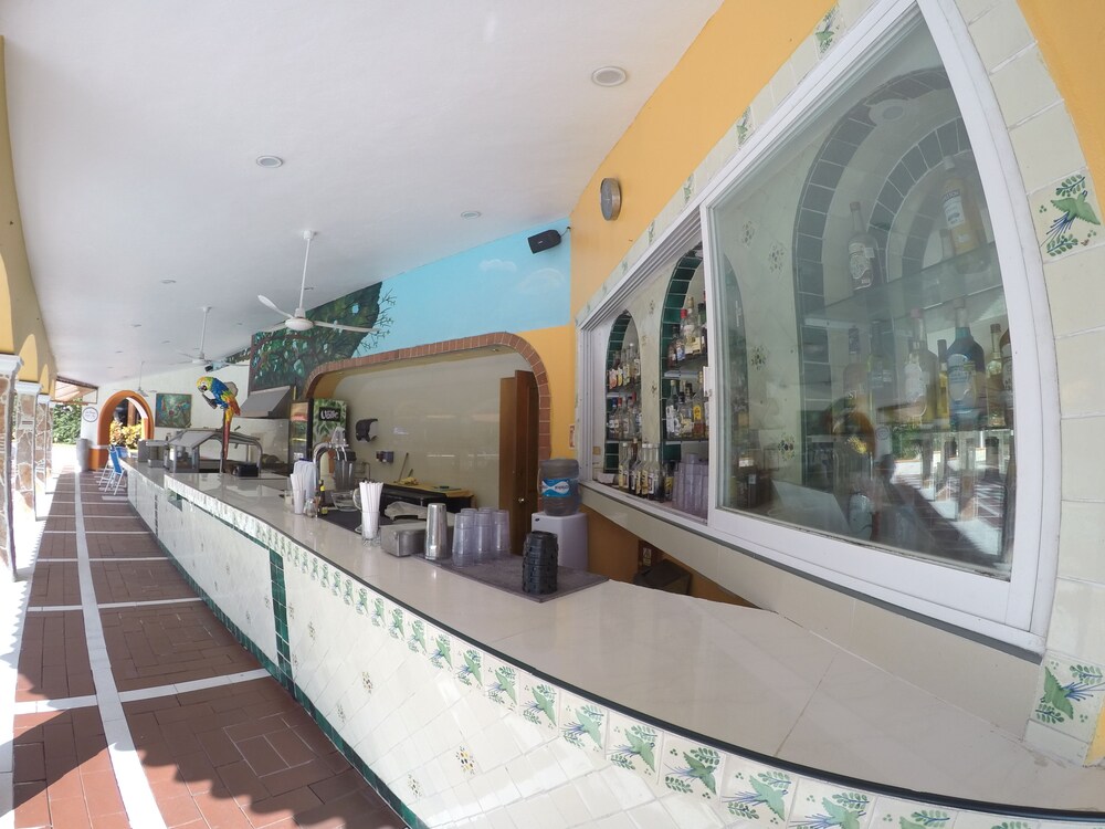 Poolside Bar