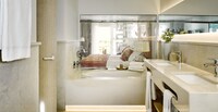 Junior Suite, Partial Sea View (Deluxe)