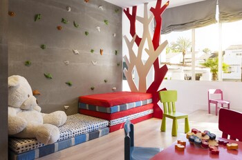 Childrens Play Area - Indoor