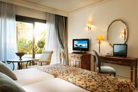 Double Room, 1 Queen Bed