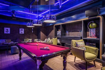 Hotel Lounge