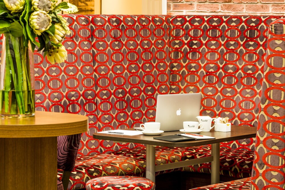 Hotel Lounge
