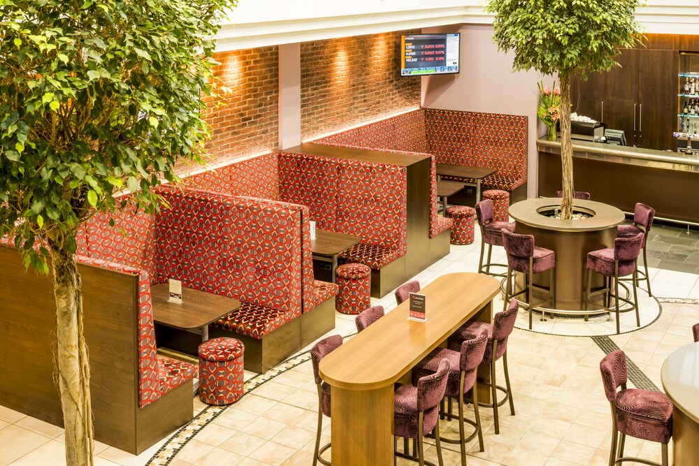 Hotel Lounge
