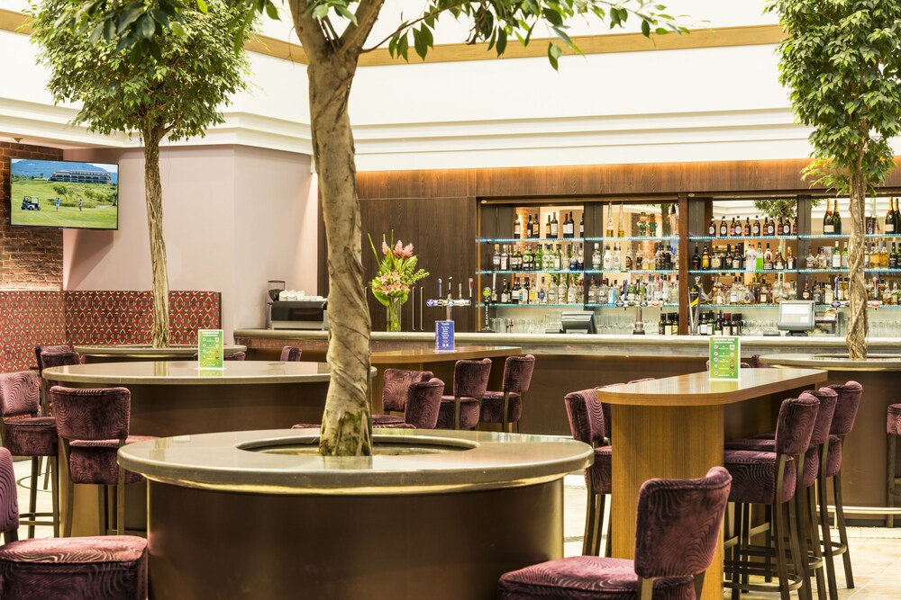 Hotel Lounge
