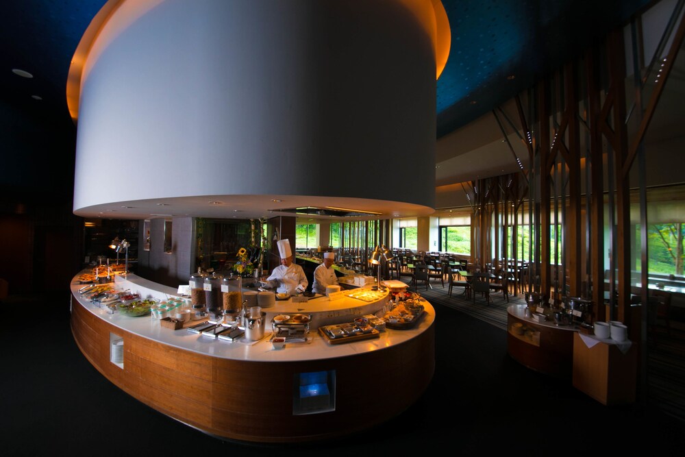 Food Court