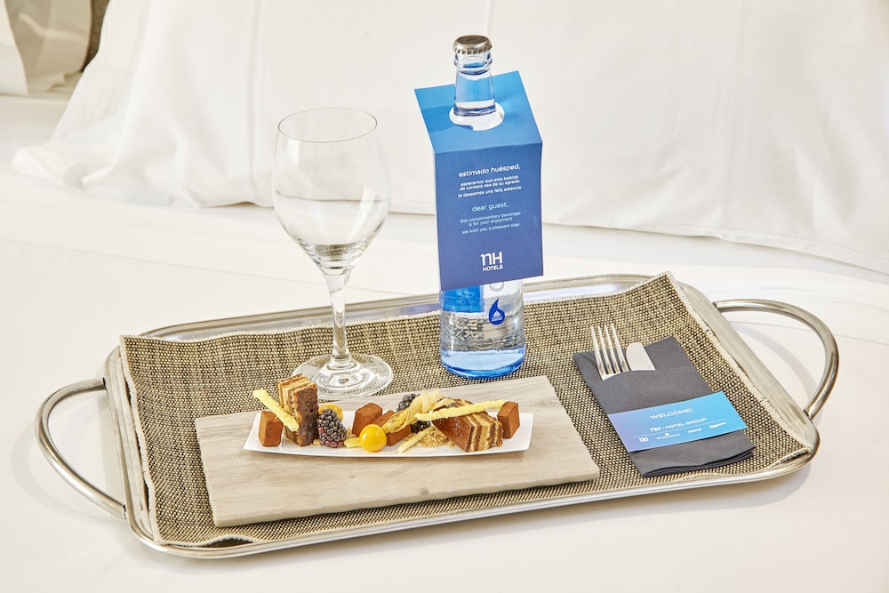 Room Service - Dining