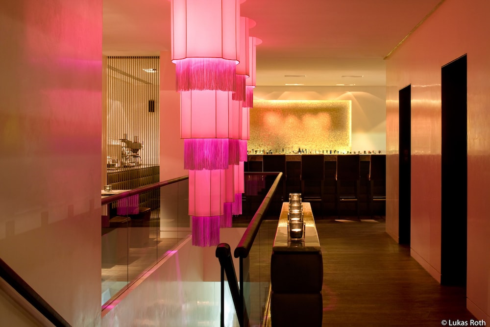 Hotel Lounge