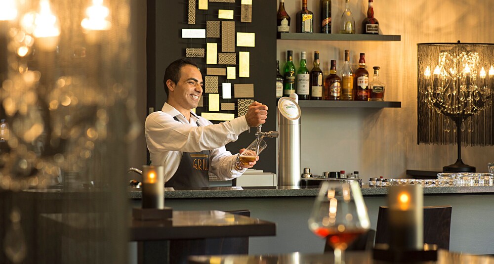 Hotel Bar