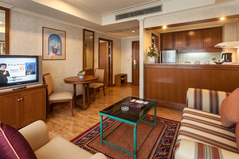 Superior One Bedroom Suite - Living Area