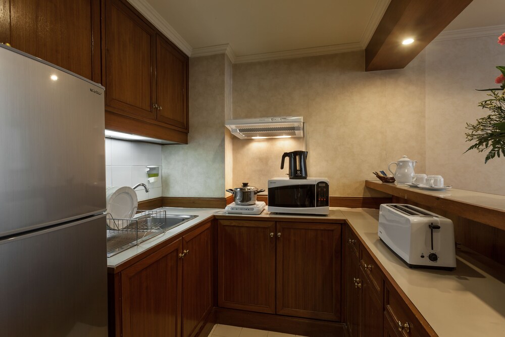 Superior One Bedroom Suite - In-Room Kitchenette
