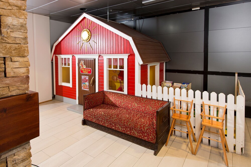 Childrens Play Area - Indoor