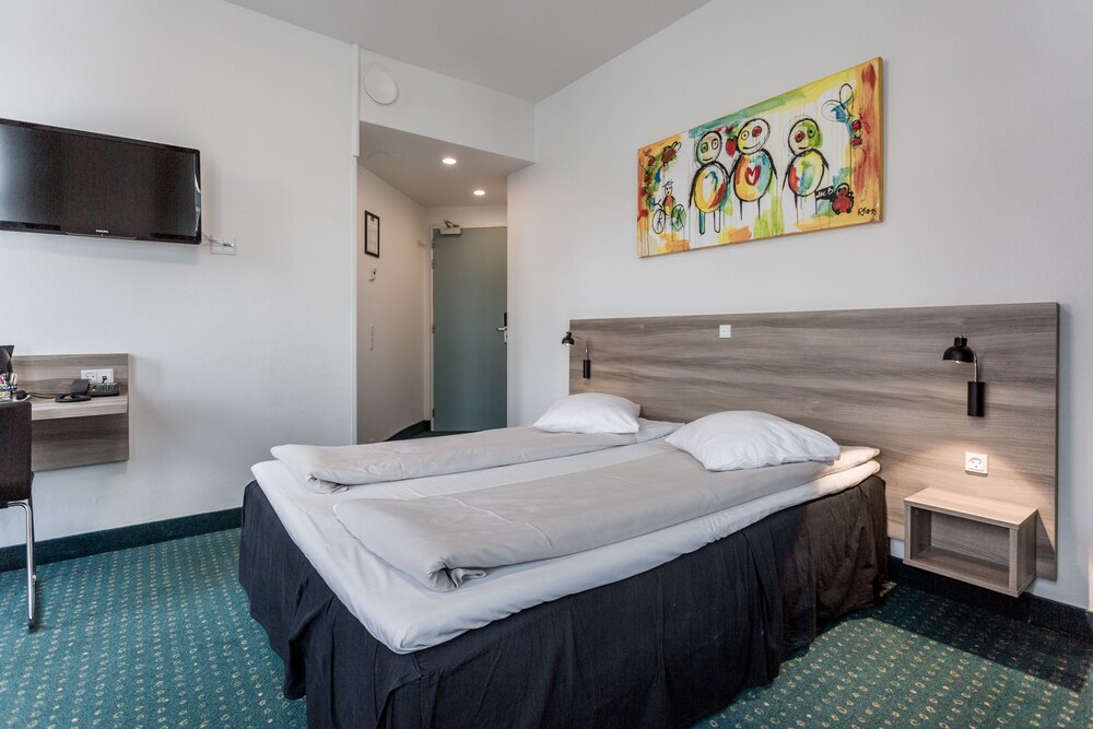 Guestroom