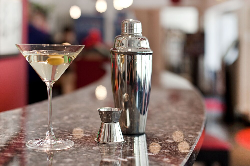 Hotel Bar