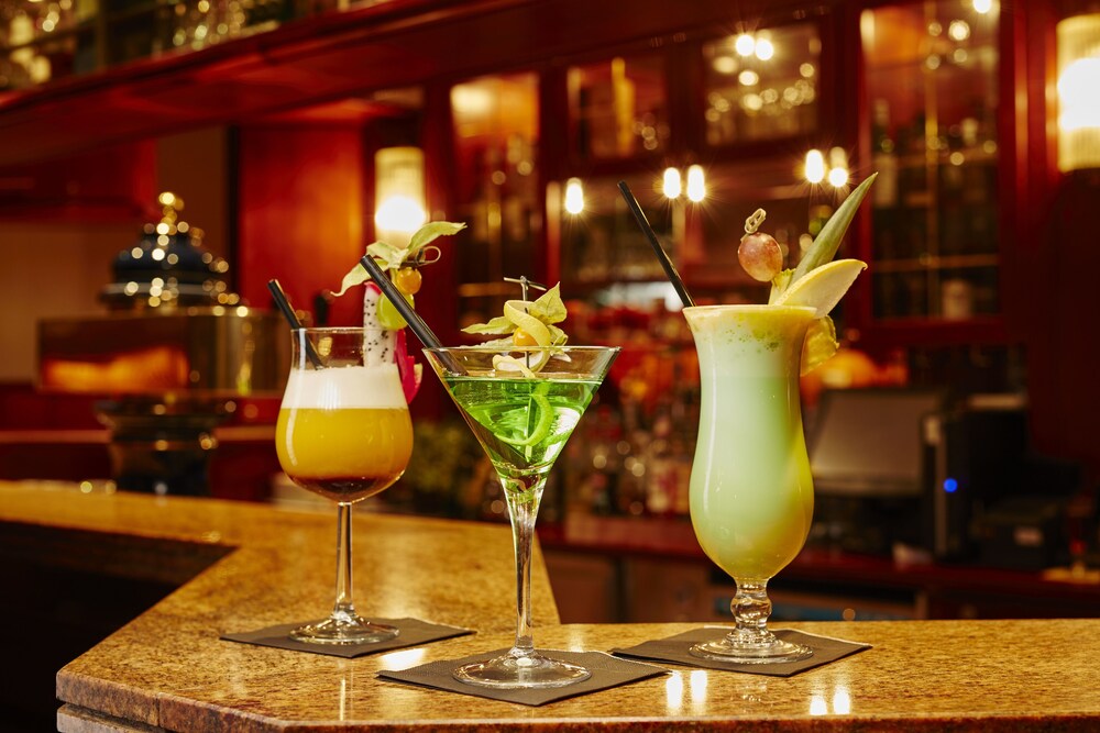 Hotel Bar
