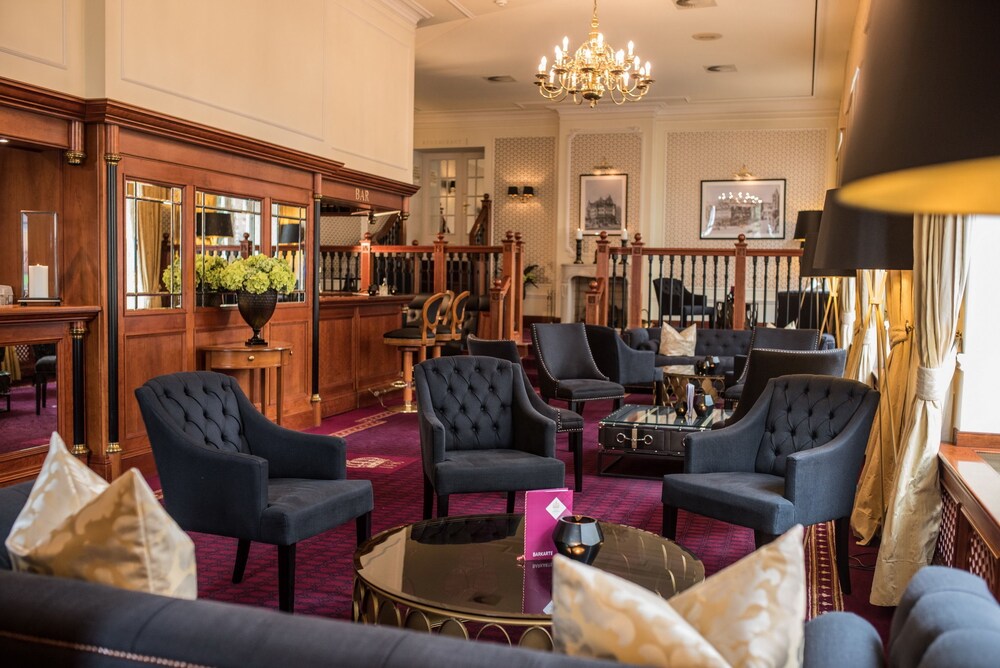 Lobby-Lounge