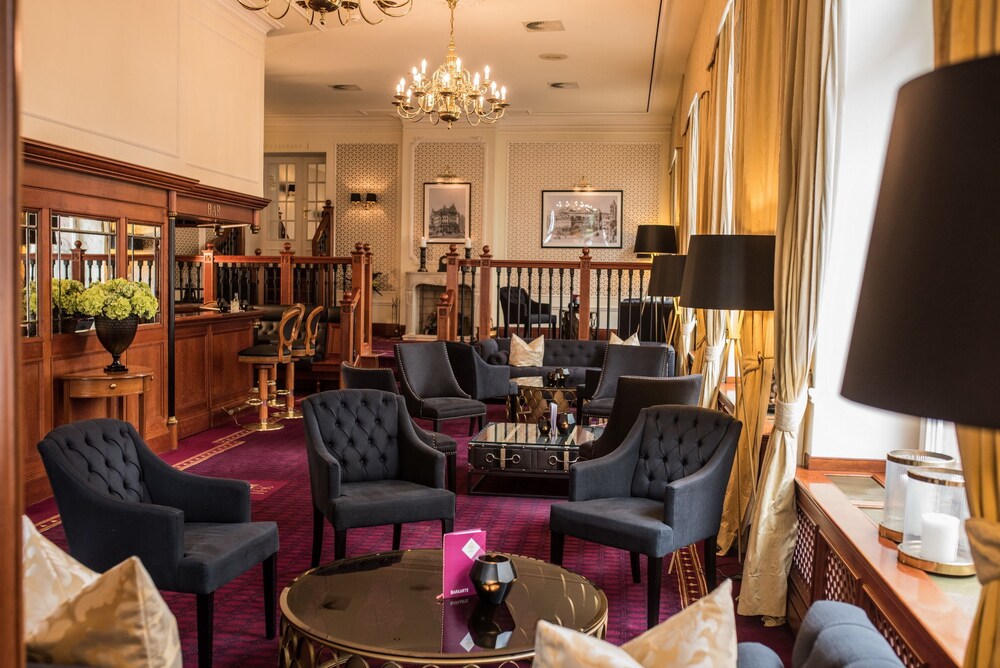 Lobby-Lounge
