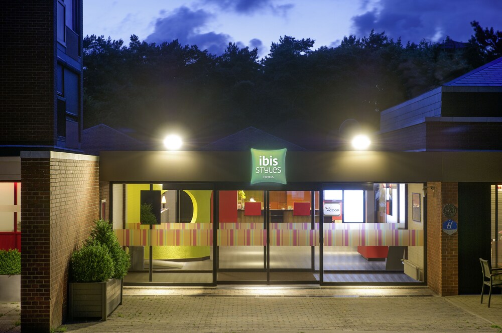 Hotel Front - Evening/Night