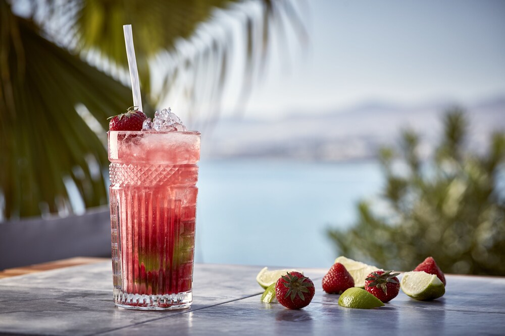 Poolside Bar