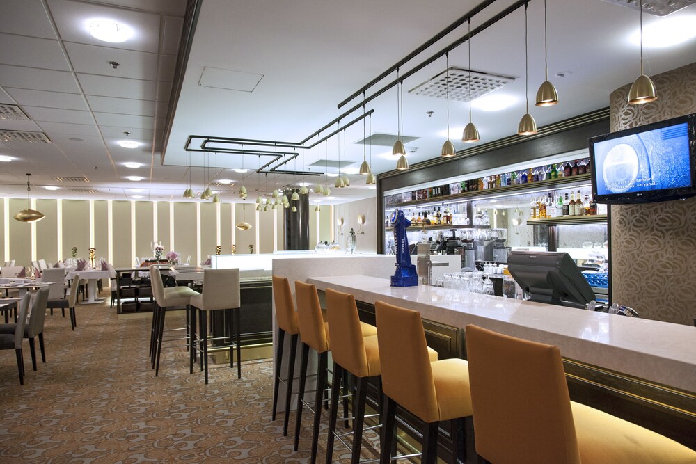 Hotel Bar