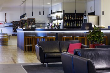 Hotel Bar