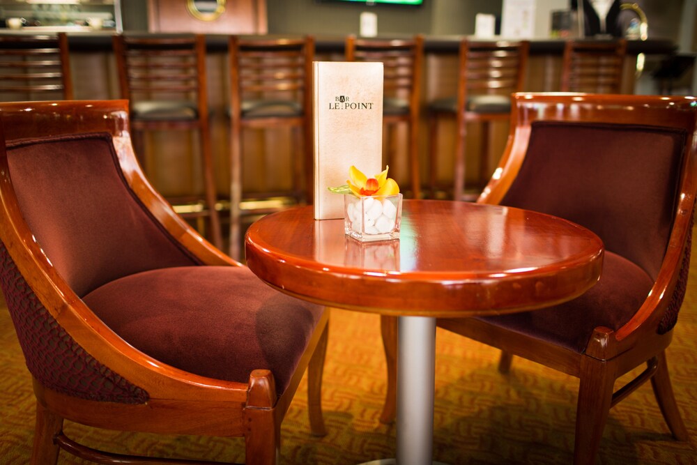 Hotel Lounge