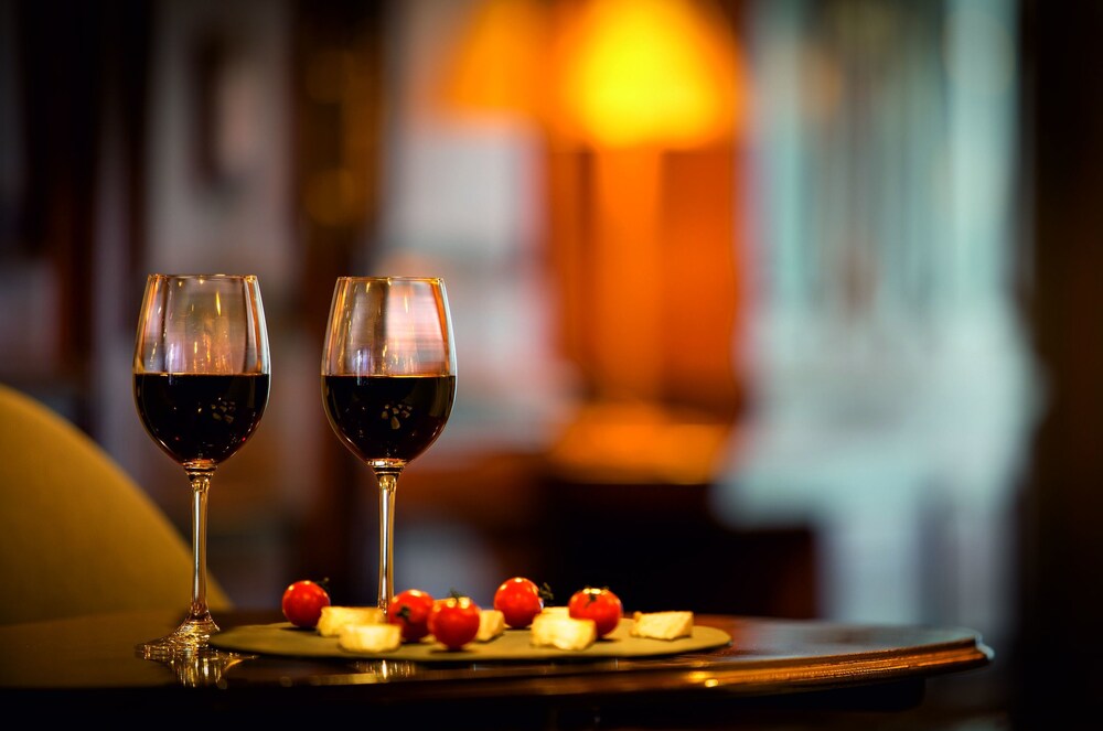 Hotel Bar