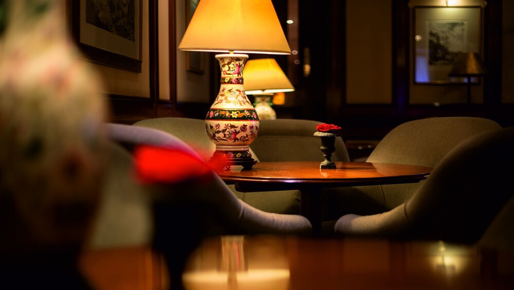 Hotel Lounge