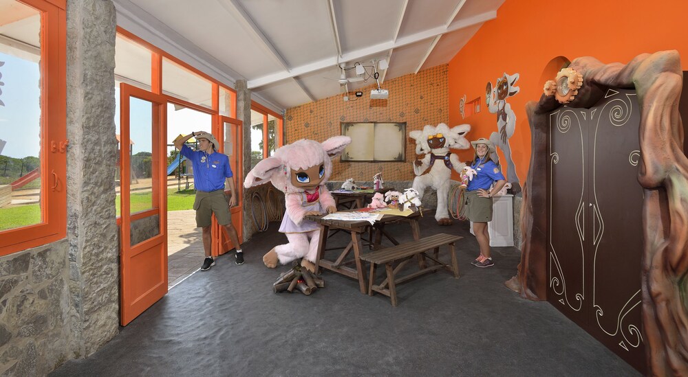 Childrens Play Area - Indoor
