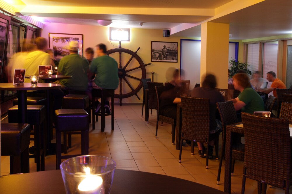 Hotel Lounge