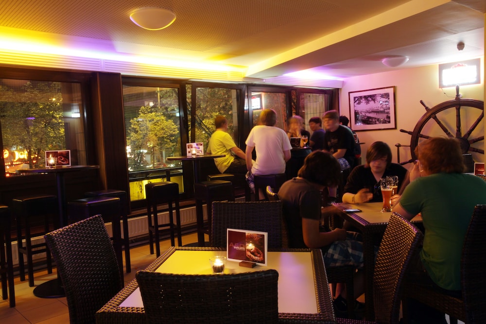 Hotel Lounge
