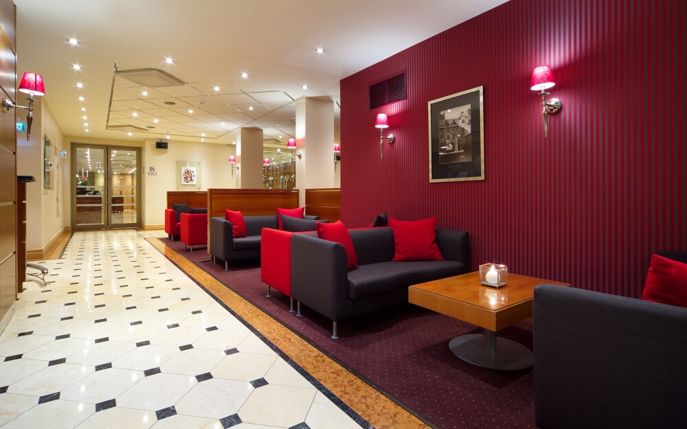 Hotel Bar