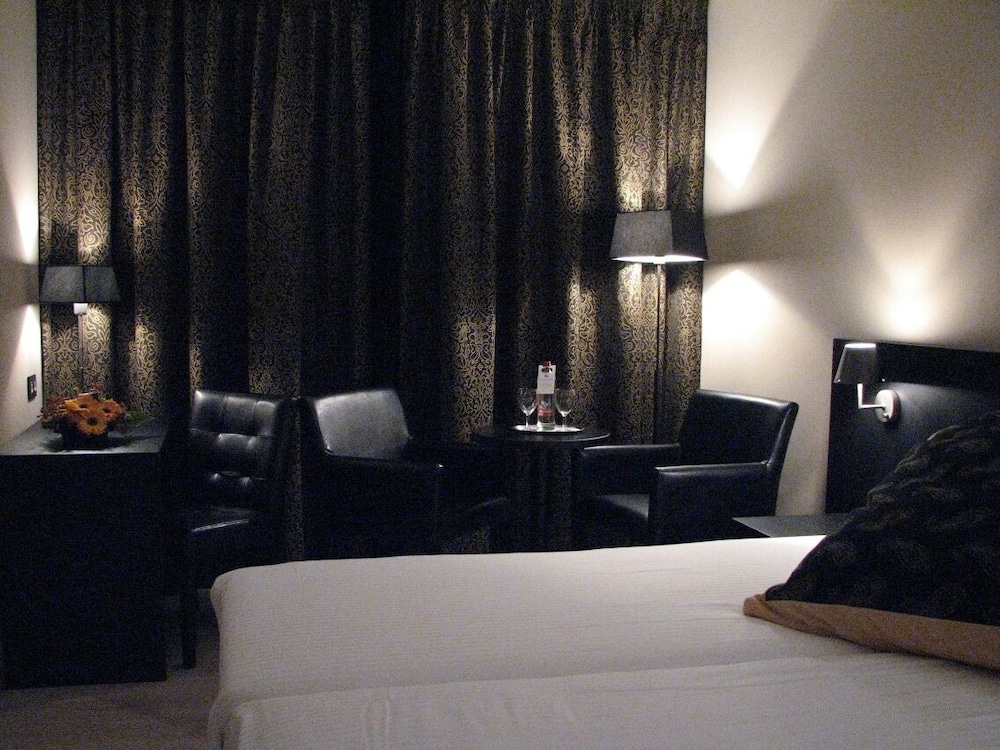 Hotel Bar